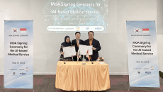 Officials from Kakao Healthcare and Rumah Sakit Universitas Indonesia during the signing of a MOA