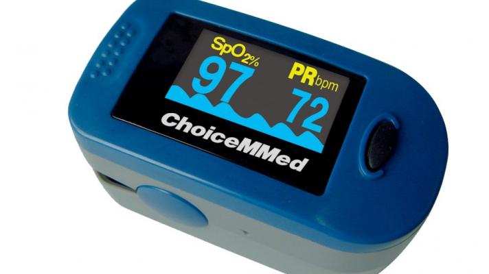 A fingertip pulse oximeter